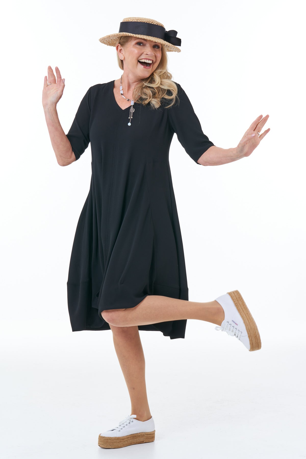 Casual Chic - Short Sleeved Waffle Bubble Dress in Black