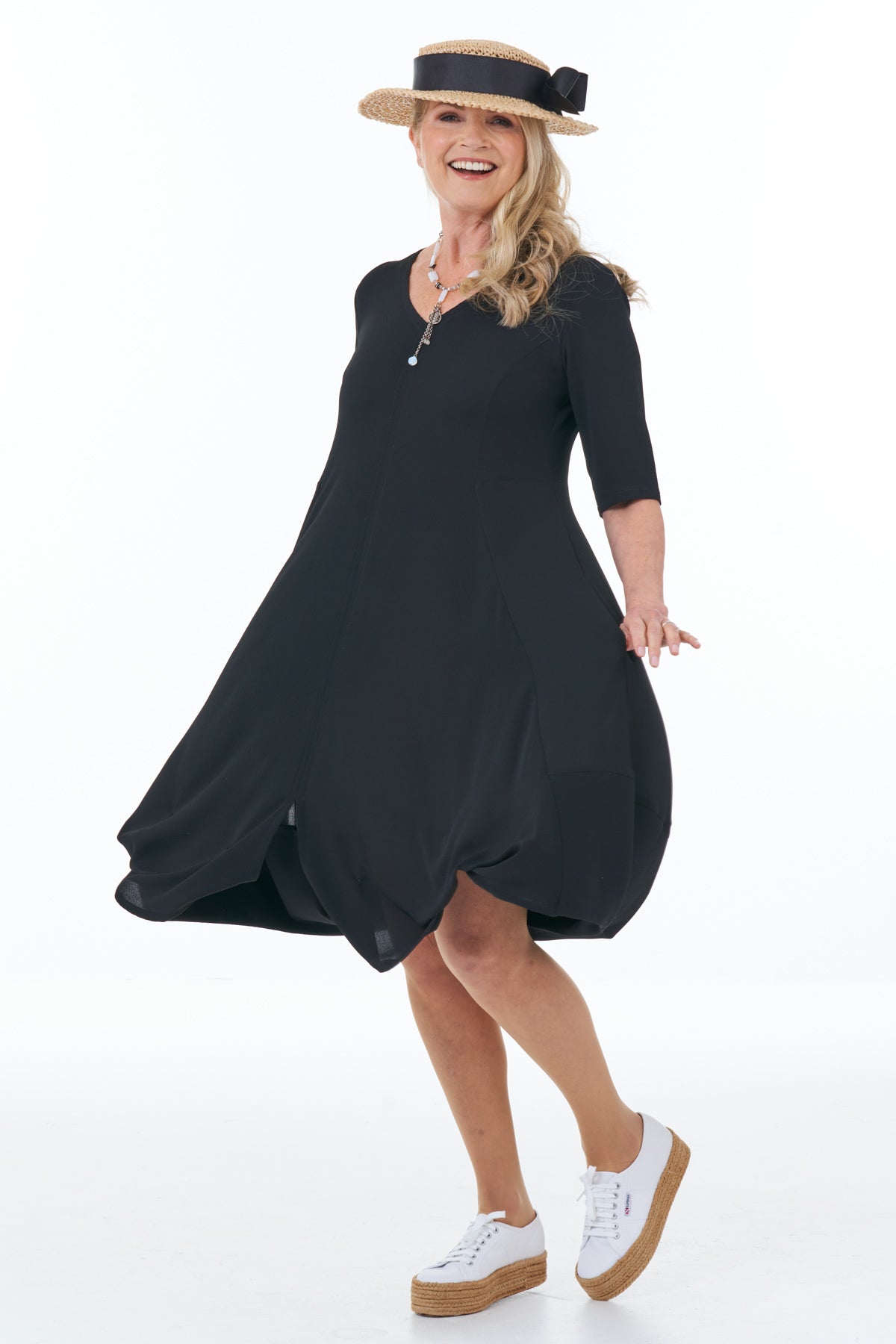 Casual Chic - Short Sleeved Waffle Bubble Dress in Black