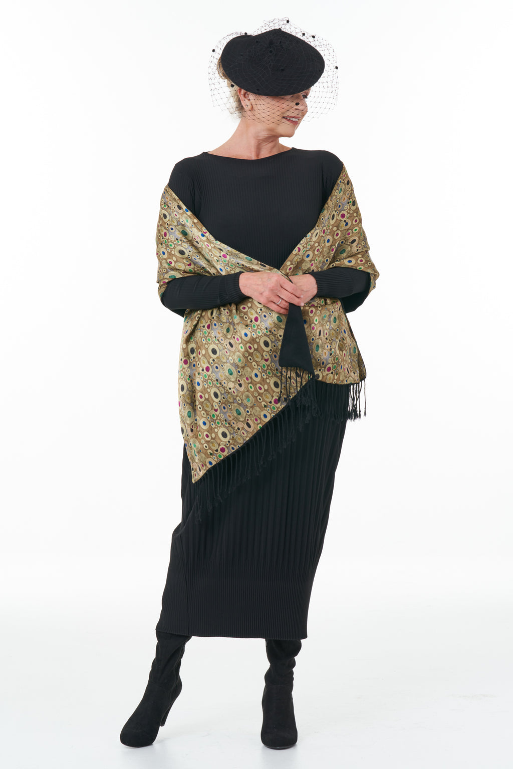 Casual Chic - Long Sleeved Pleated Knit Dress in Black