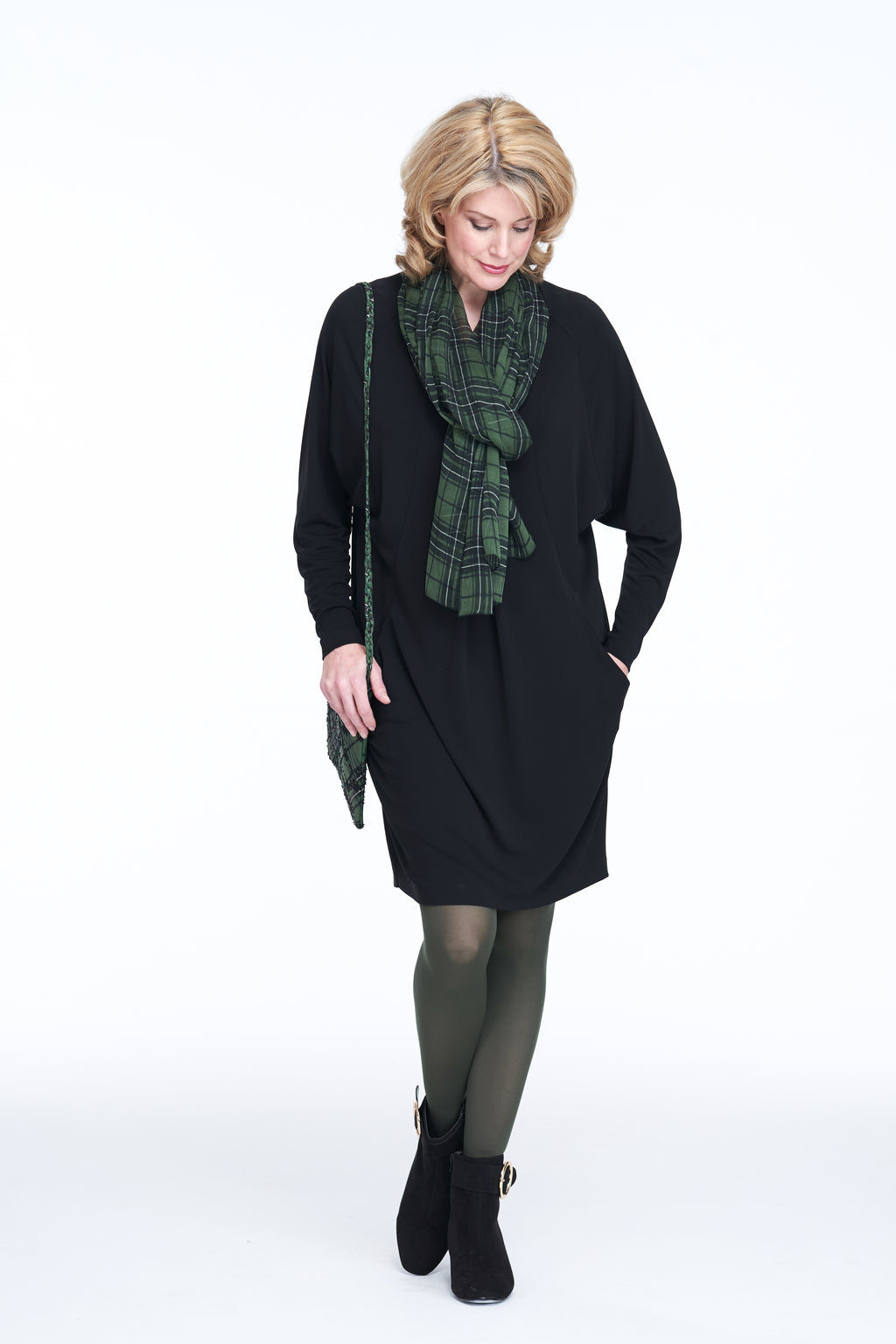 Dolman sleeved straight short dress