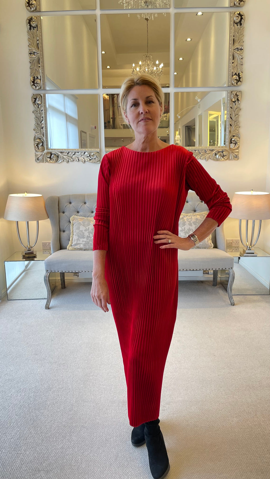 Casual Chic - Red Pleated Velvet Long-Sleeve Occasion Dress