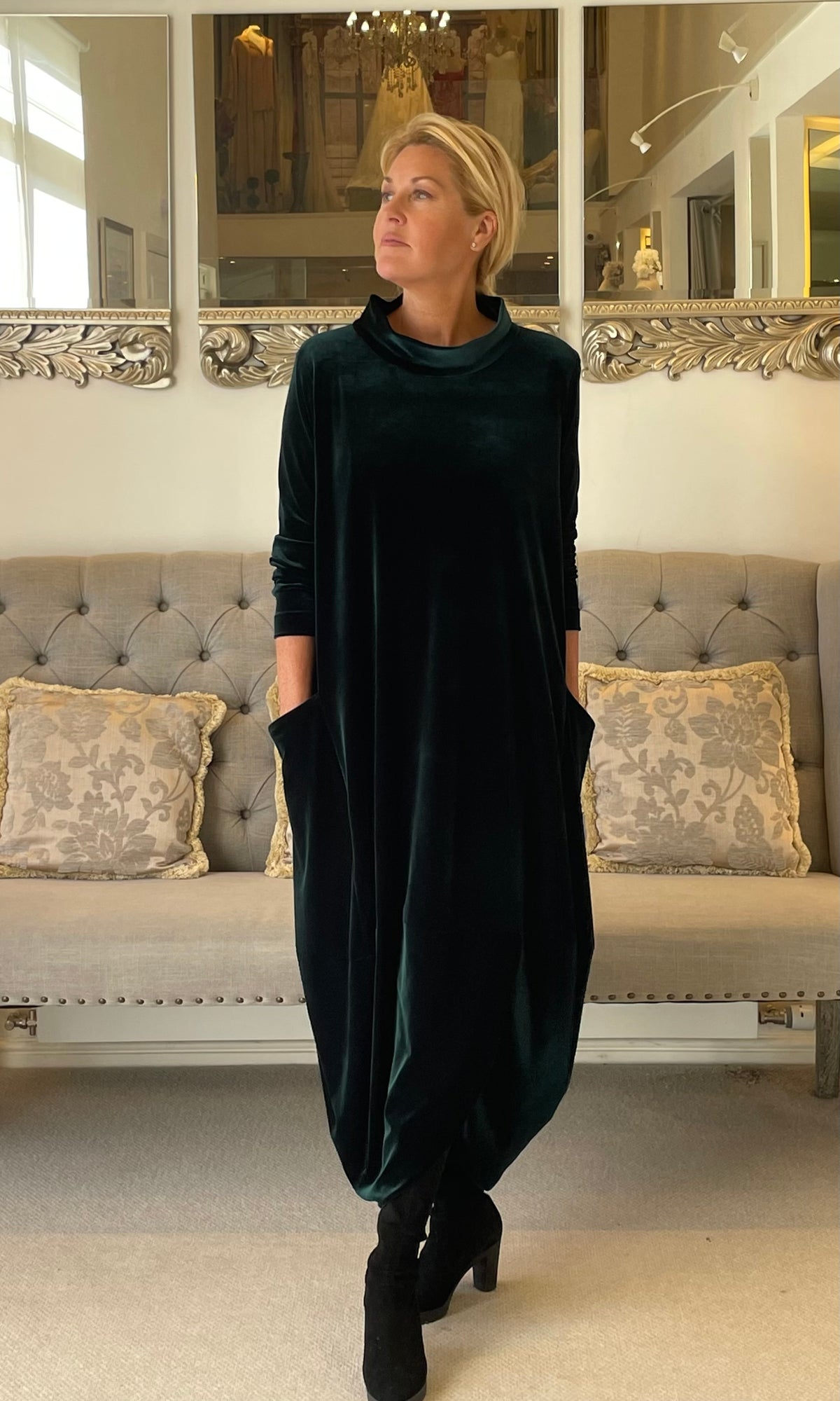 Dark Green Tulip Style Velvet Dress