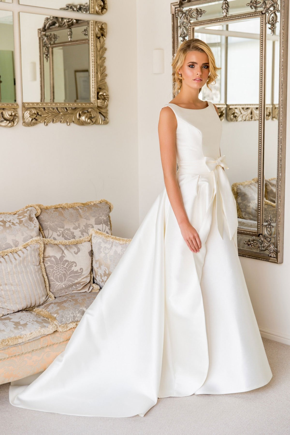 Holly 2 Wedding Dress