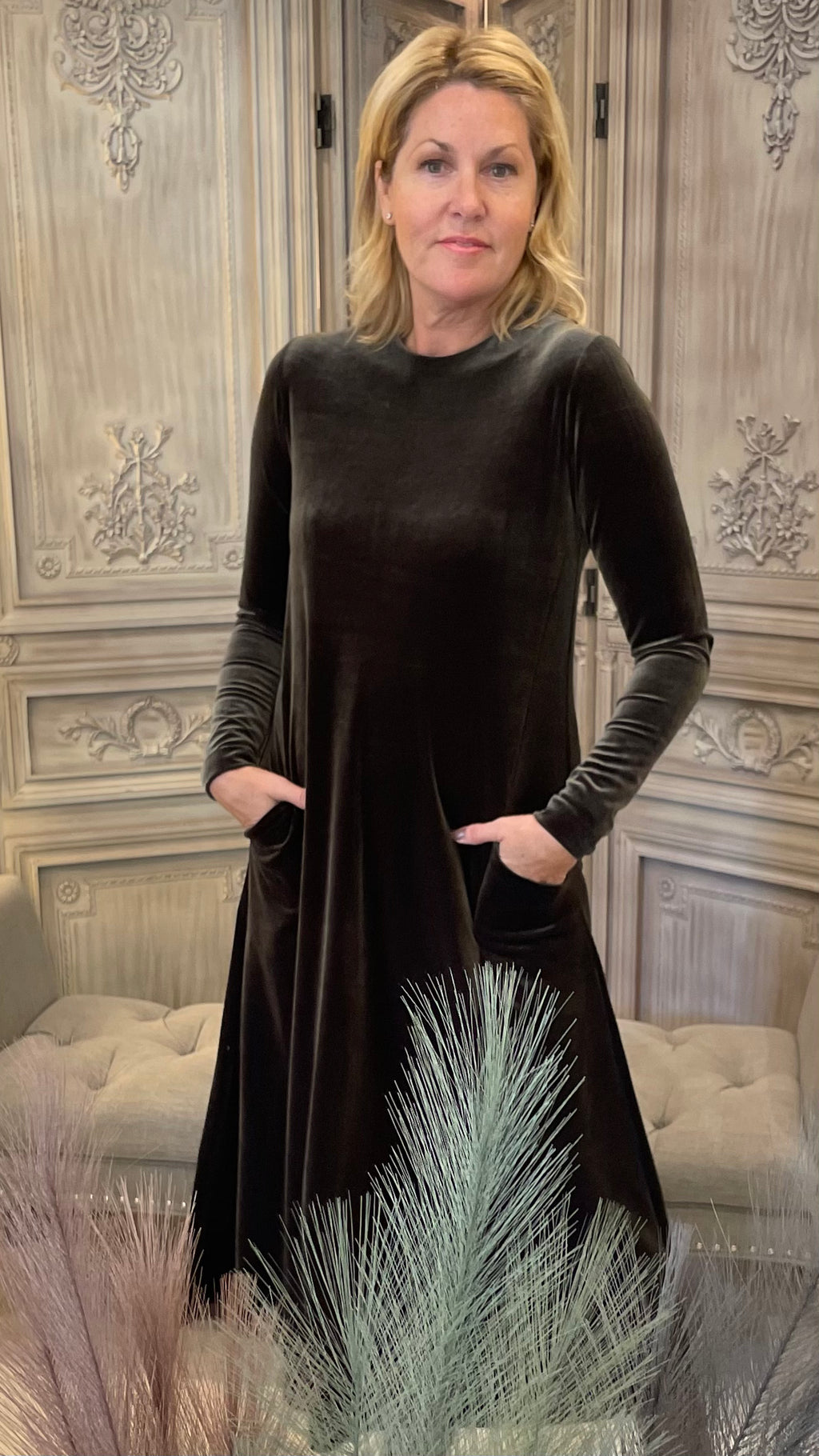 Casual Chic - Velvet Ankle Length Dress with Pockets in Olive