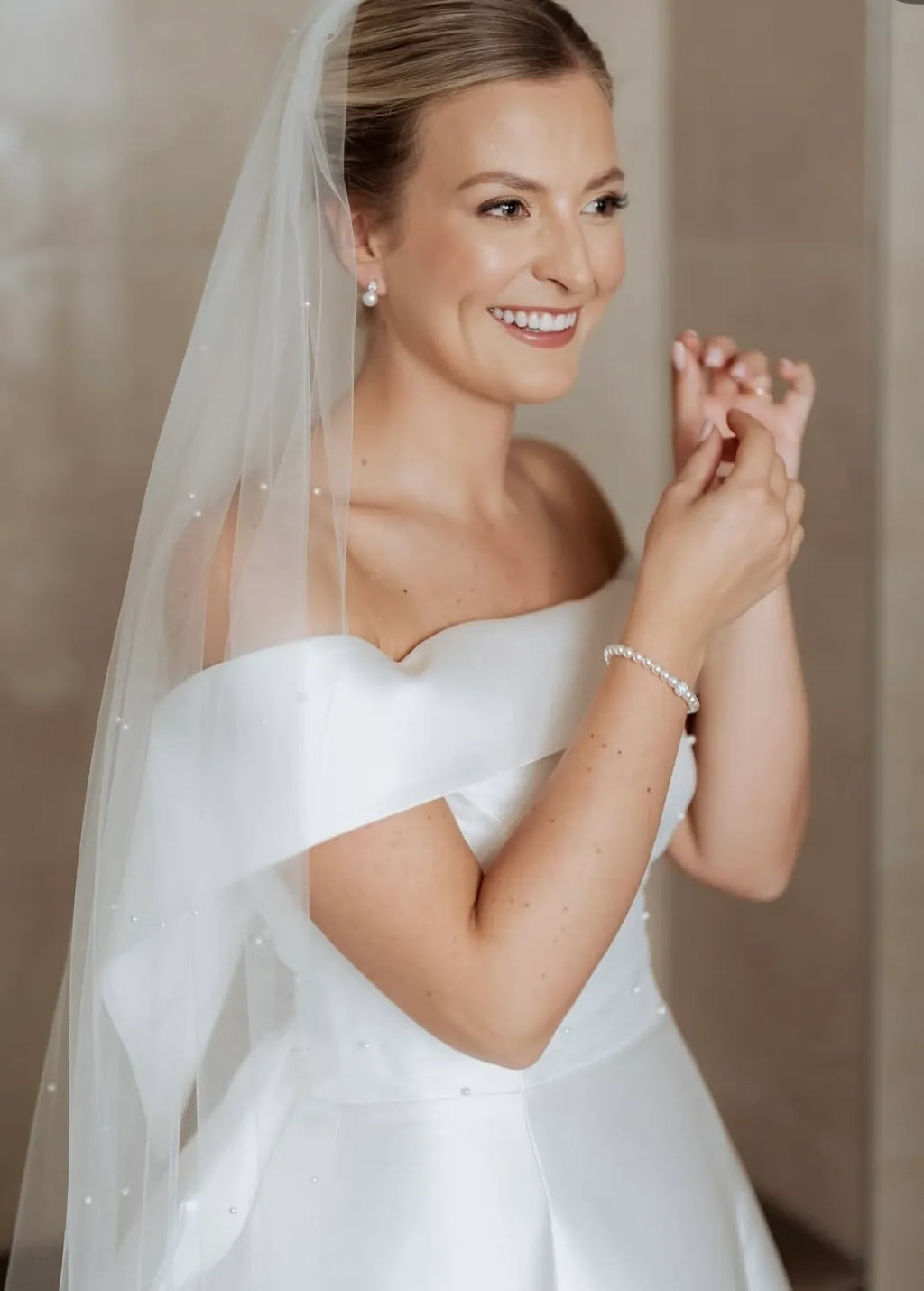 Jessica's bespoke wedding dress