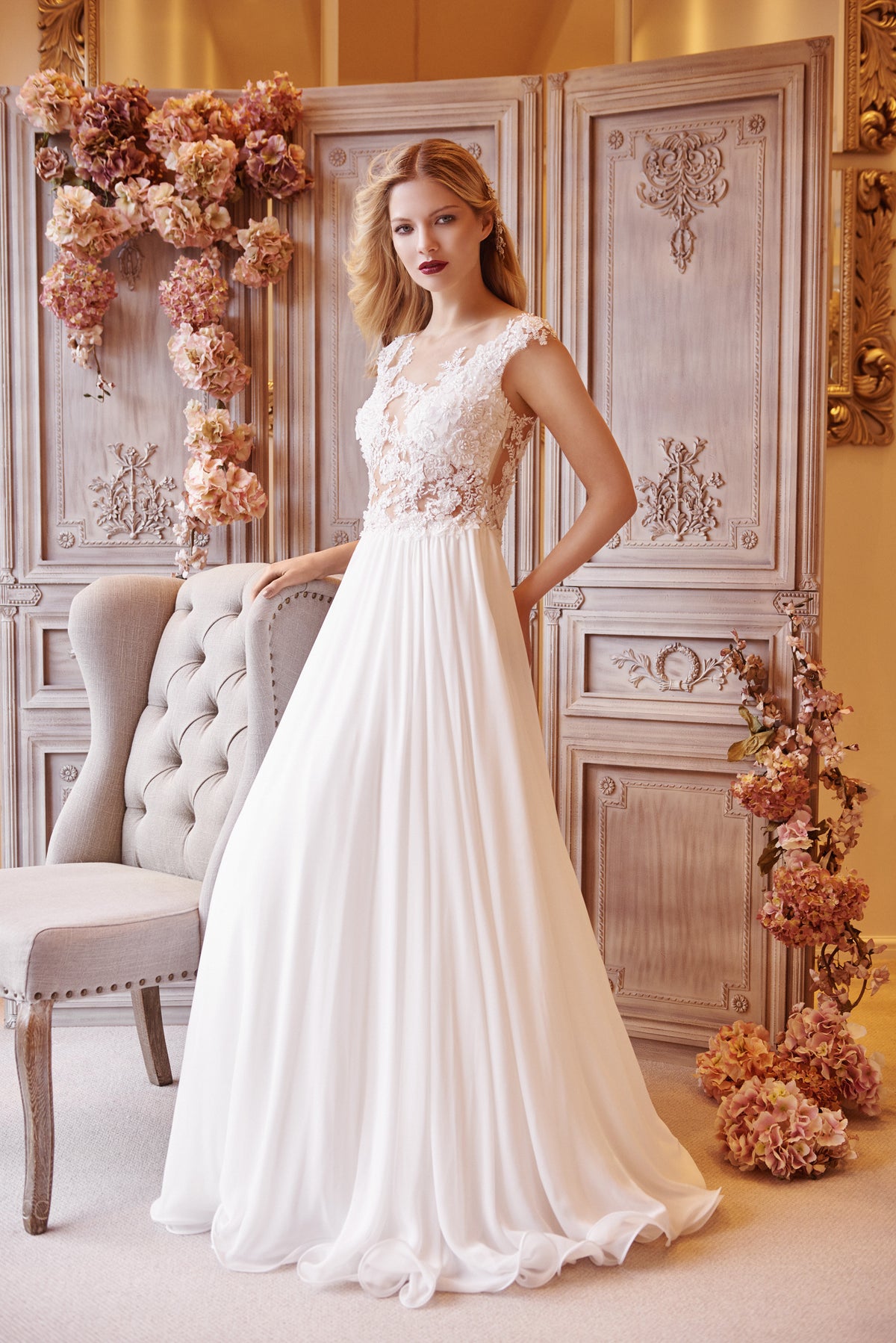 SALE Sample Lara Wedding Dress