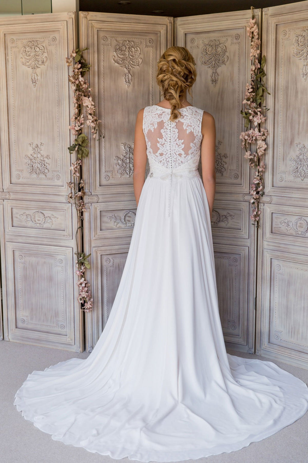 ARCHIVE SALE - Sample Libby Wedding Dress - UK Size 12