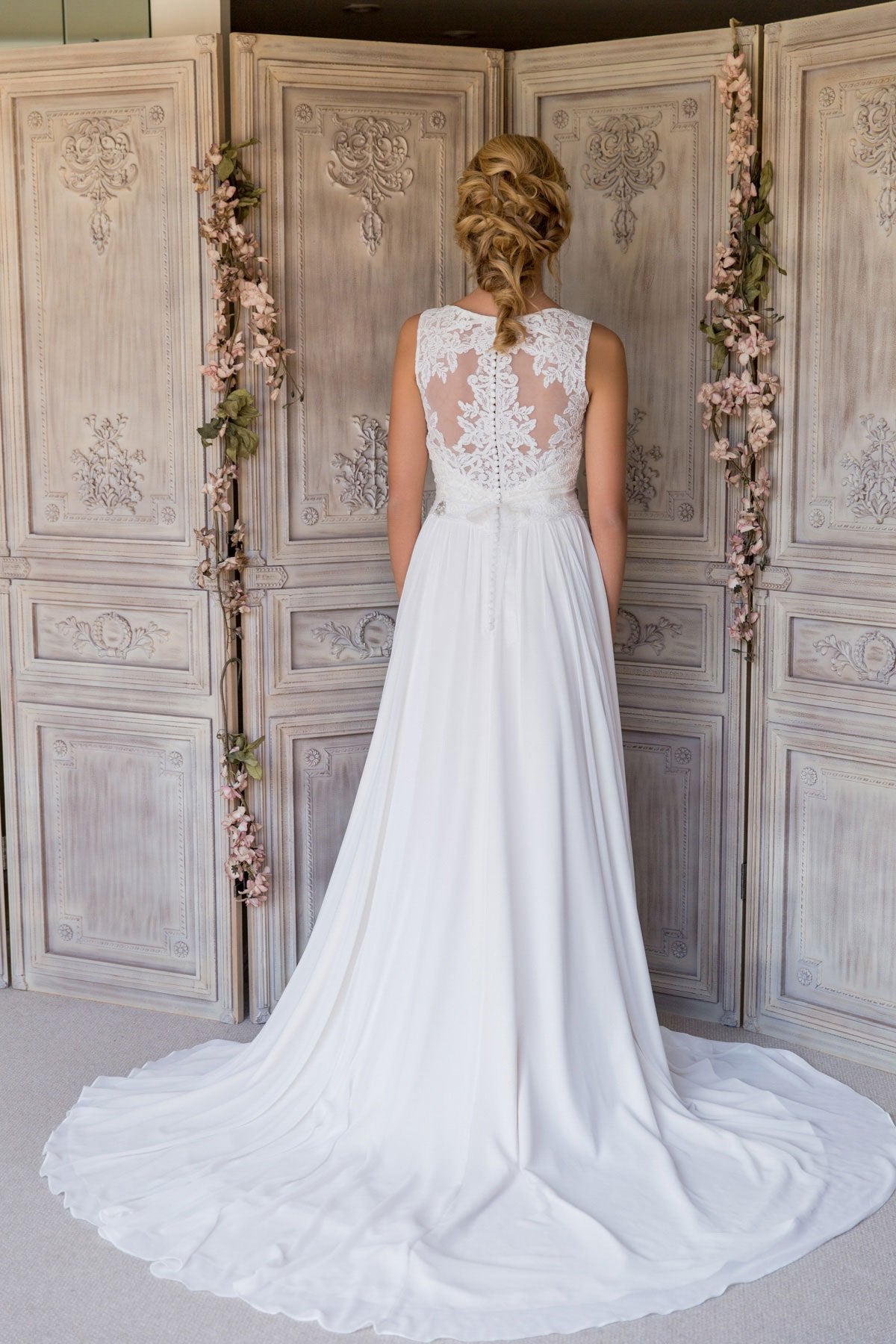 ARCHIVE SALE - Sample Libby Wedding Dress - UK Size 12