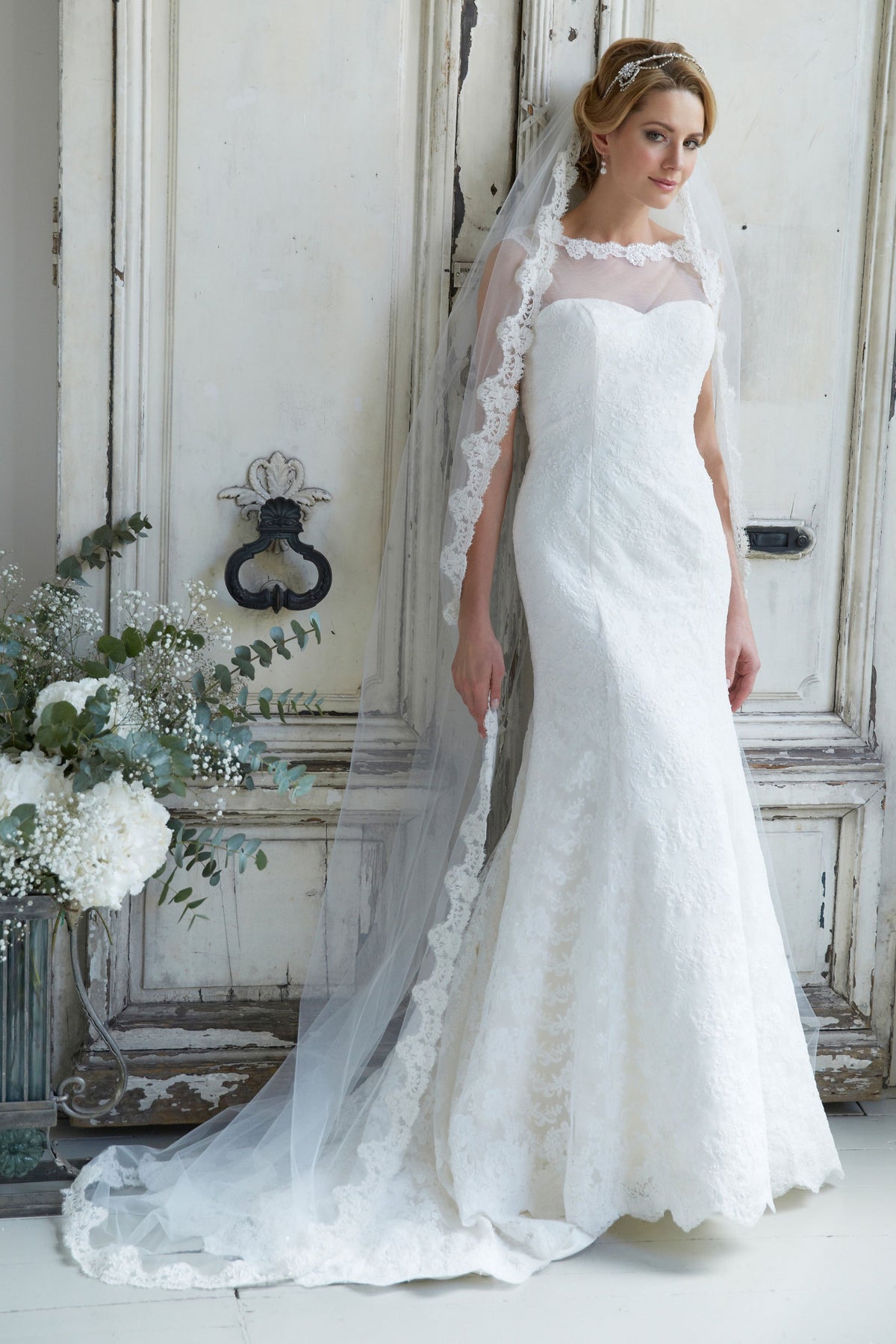 ARCHIVE SALE - Sample Lynsay Wedding Dress - size 10 and 16
