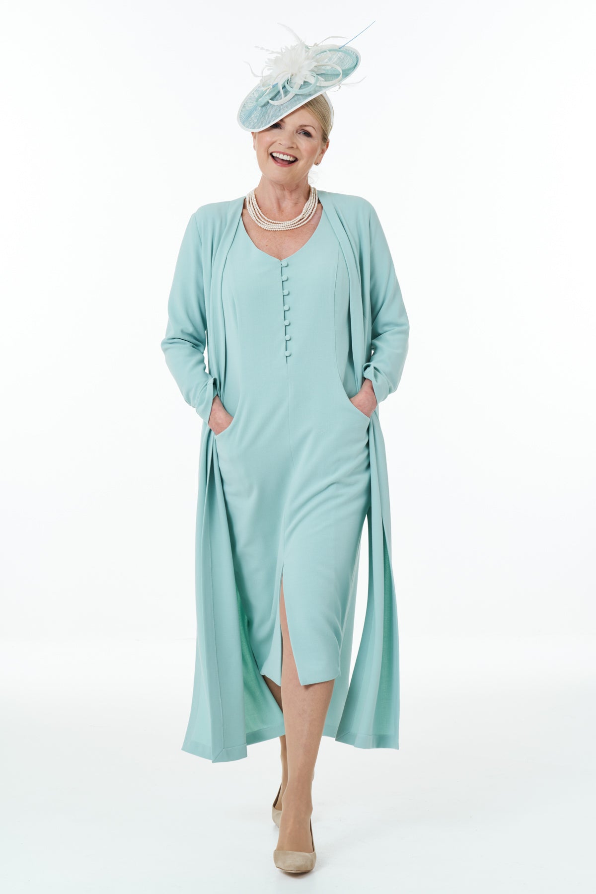 Long Sleeved Elegant V-Neck Dress in Mint