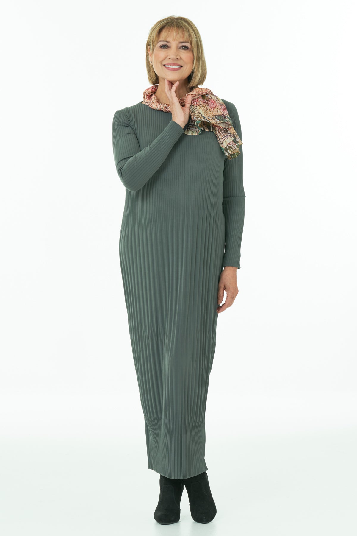Casual Chic  - Long Sleeved Pleated Knit Dress in Olive