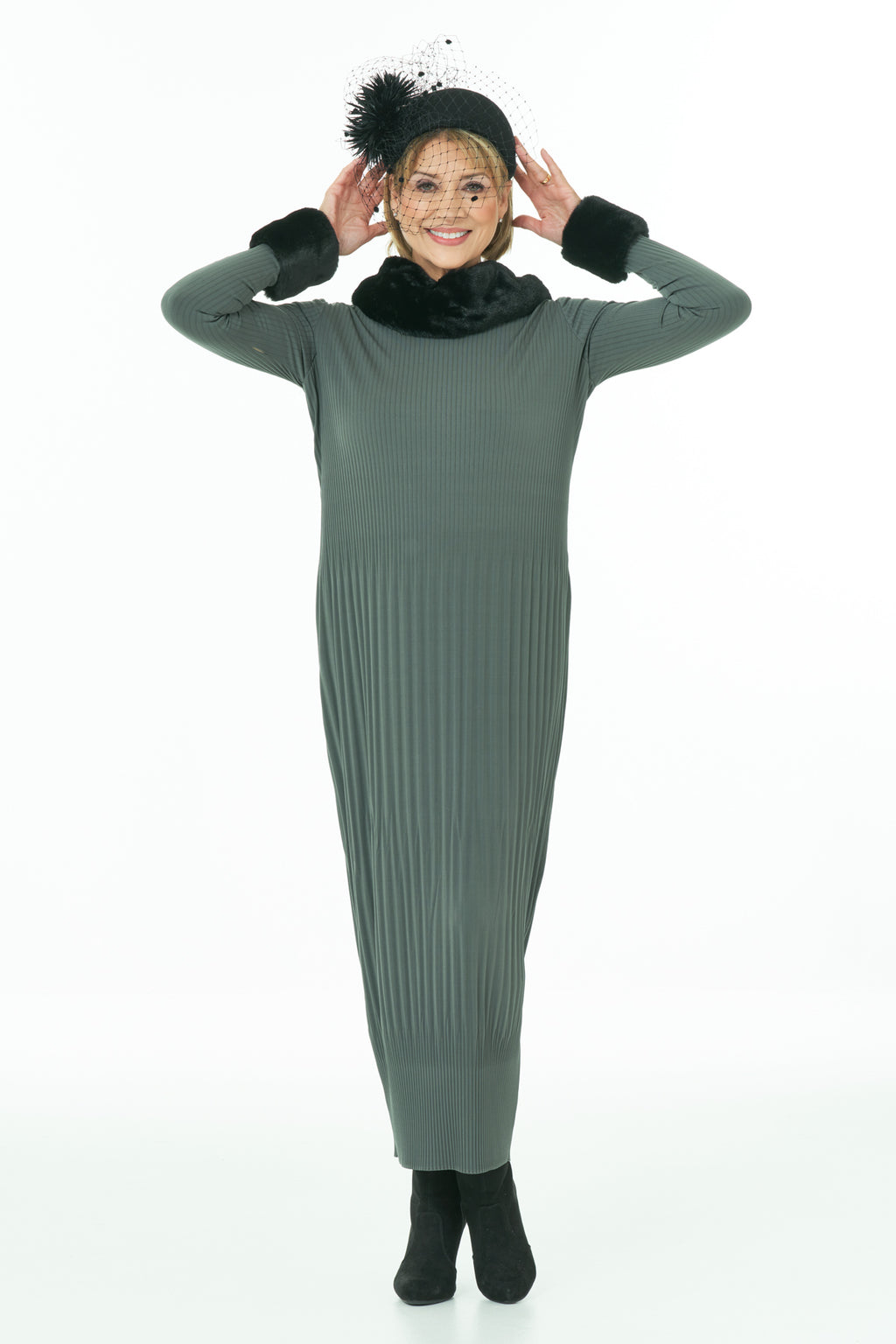 Casual Chic  - Long Sleeved Pleated Knit Dress in Olive