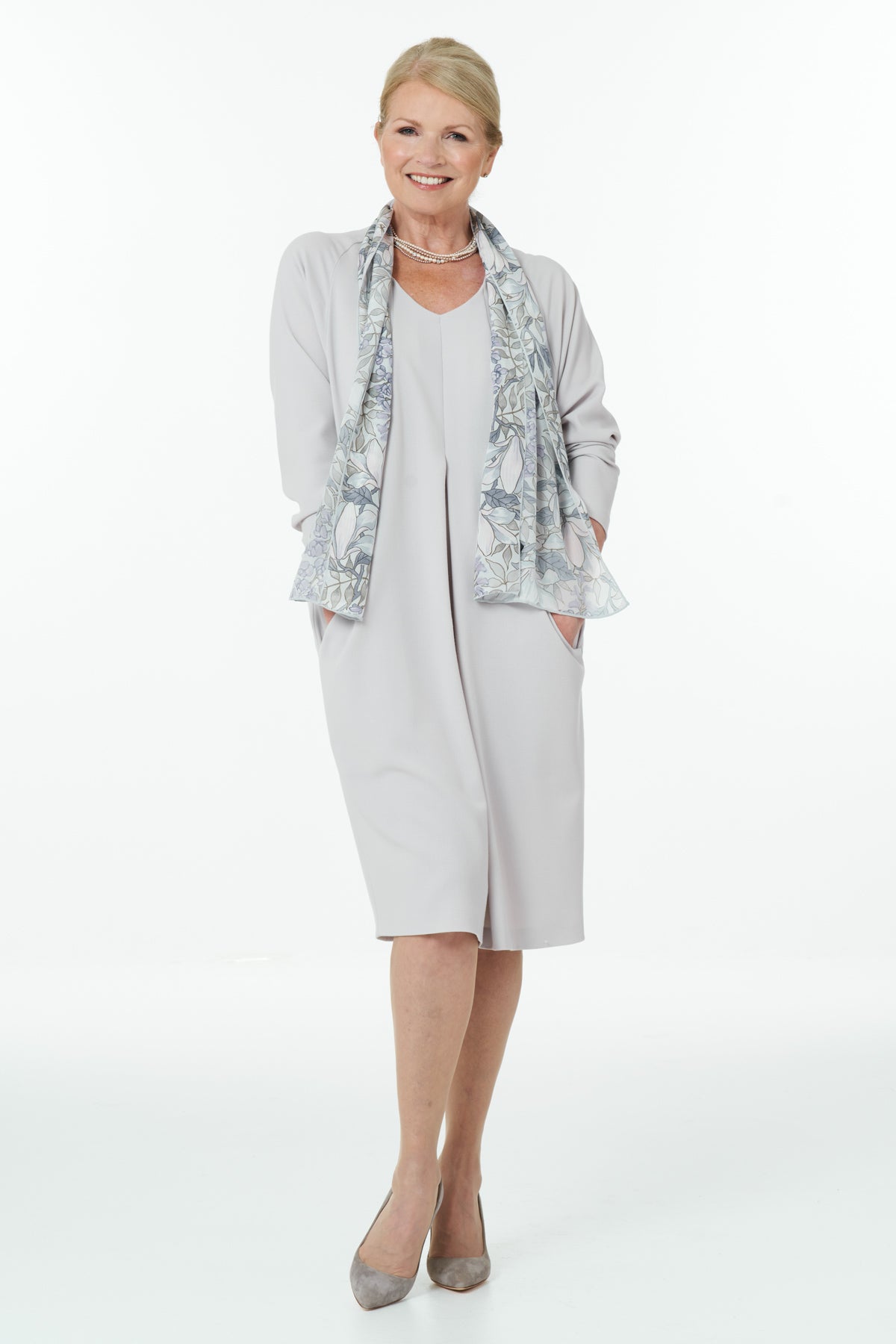 Occasion Wear - V-Neck Dolman Sleeve Short Dress with Deep Pockets in Pebble