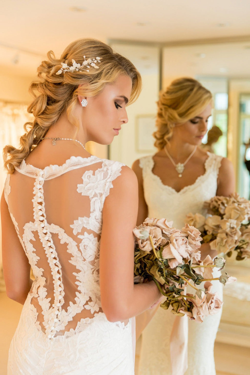 ARCHIVE SALE - Sample Pia Stretch Lace Wedding Dress - Size 12