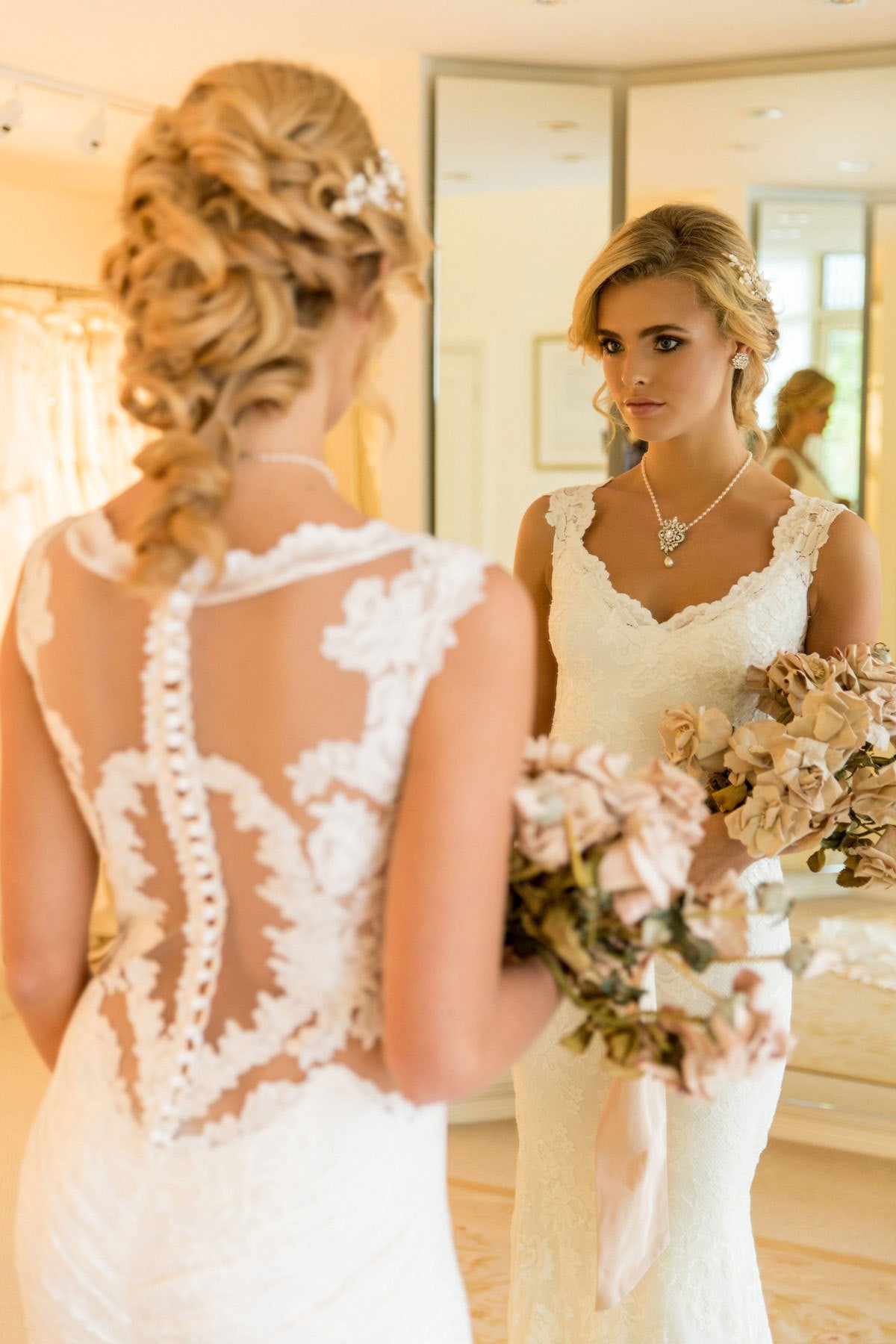 ARCHIVE SALE - Sample Pia Stretch Lace Wedding Dress - Size 12