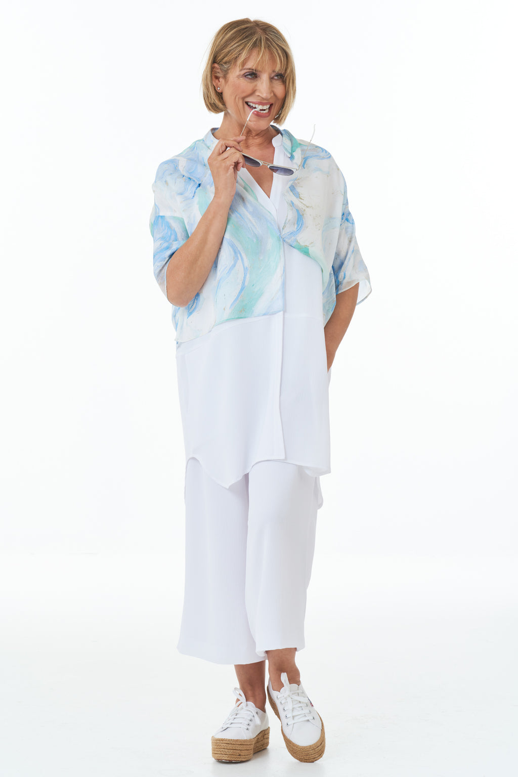 Casual Chic - Waffle Cropped Trousers in White