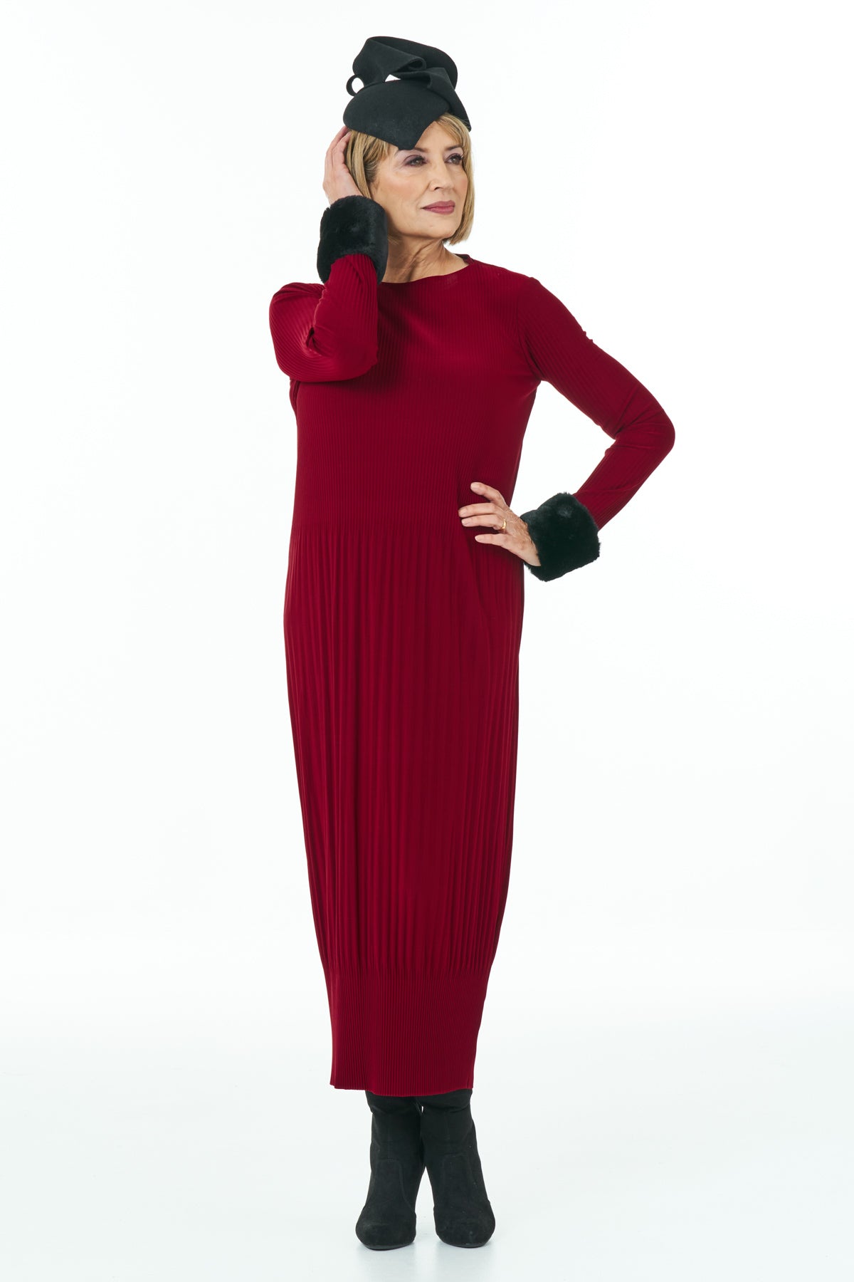 Casual Chic - Long Sleeved Pleated Knit Dress in Wine