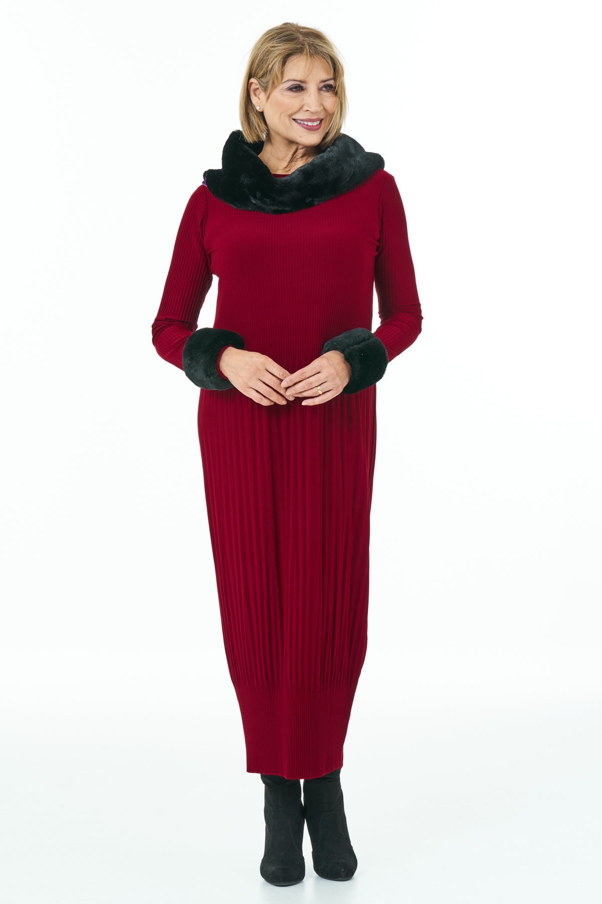 Long Sleeved Pleated Knit Dress in Wine
