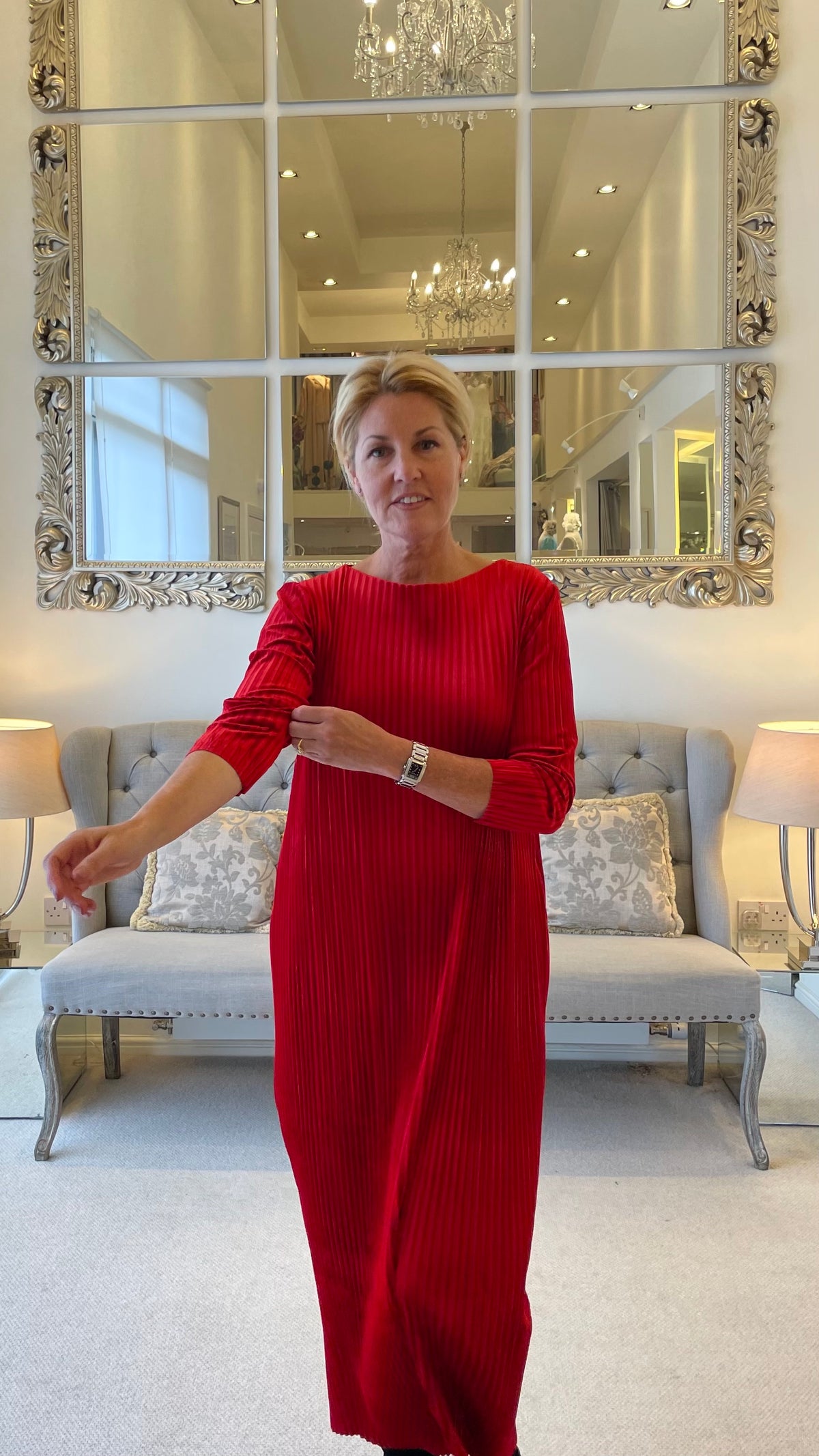Casual Chic - Red Pleated Velvet Long-Sleeve Occasion Dress