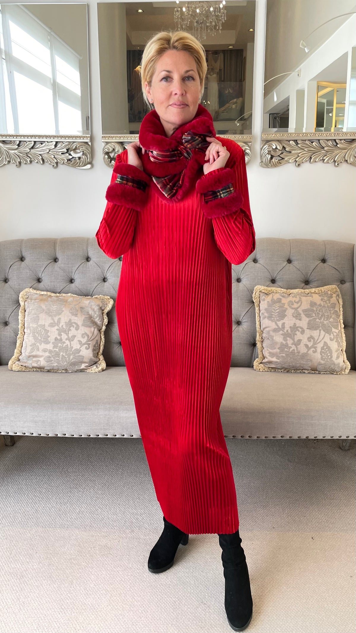 Casual Chic - Red Pleated Velvet Long-Sleeve Occasion Dress